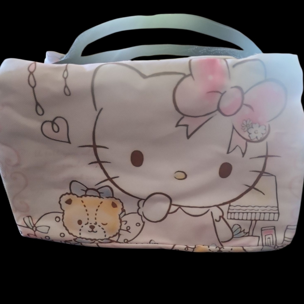 Insulated Hello Kitty Lunchbox. New Without Tag. Never Used.